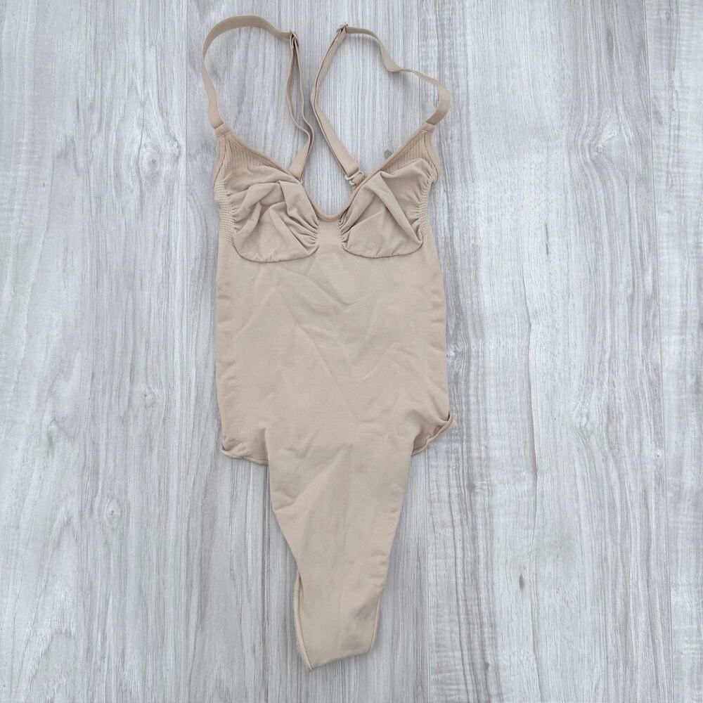 SKIMS Nude Seamless Shapewear Bodysuit – Size XS